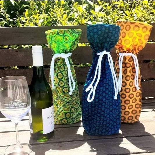 Shweshwe wine bottle holder