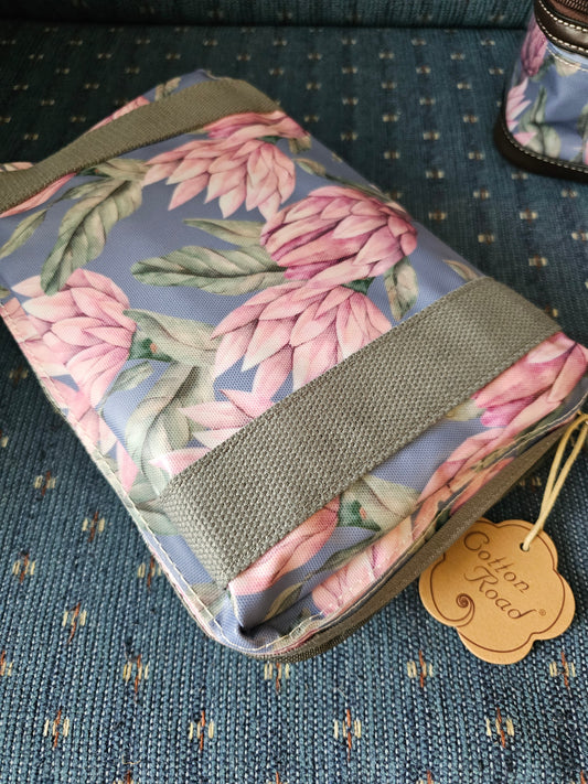 Travel bag - protea foldup